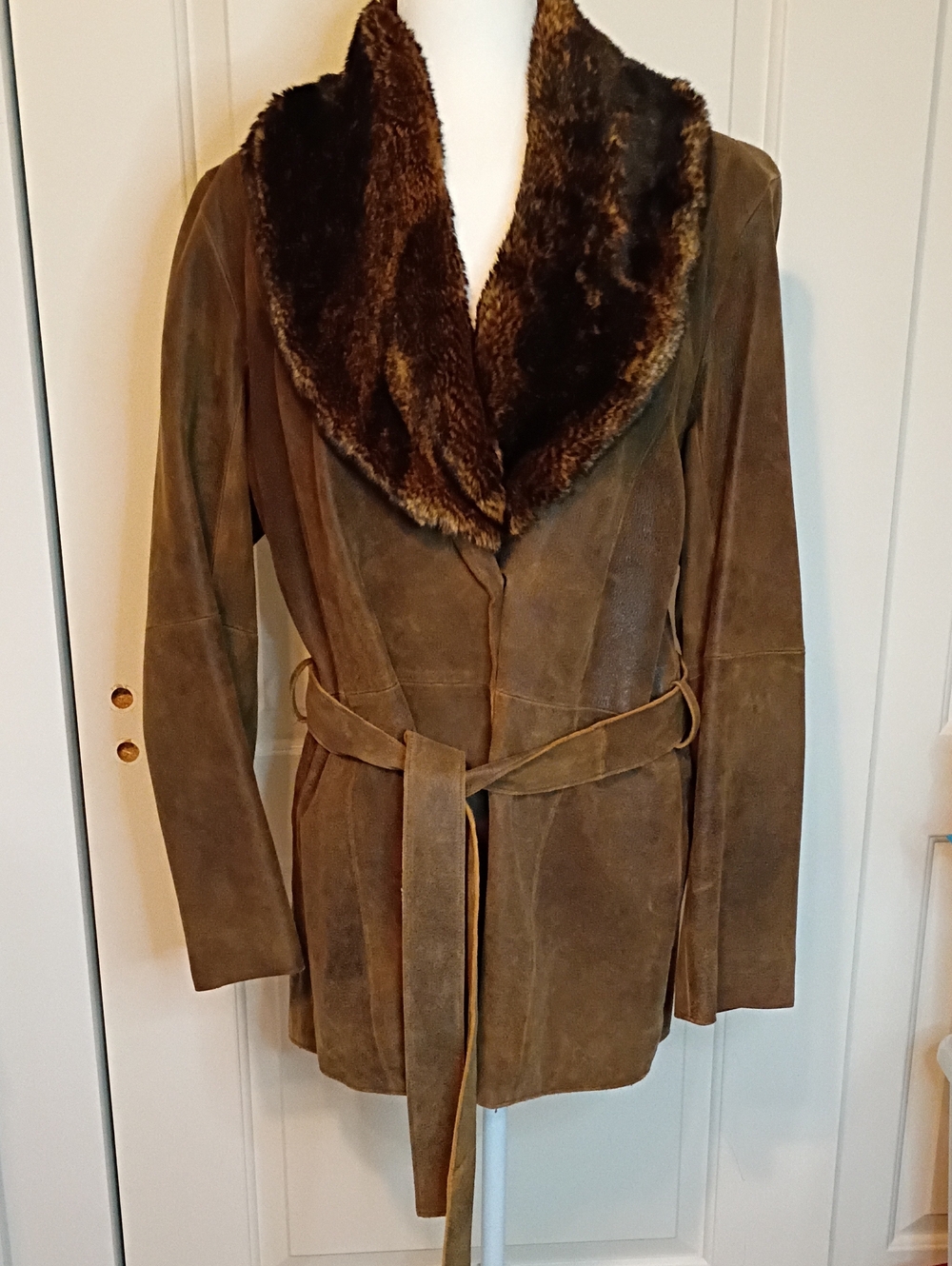 Wilsons Leather Brown Suede Belted Vintage Coat With Faux Fur Shawl Collar Sz XL